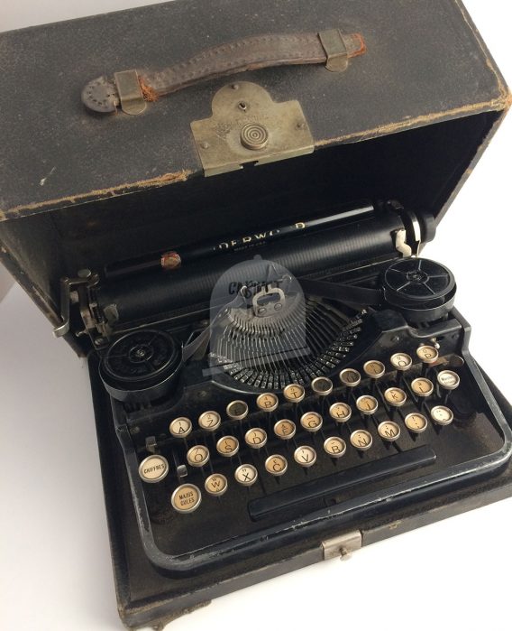 Belle machine à écrire Underwood